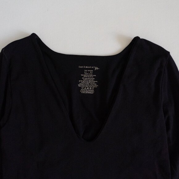 ❌SOLD❌ Free People Black Long Sleeve V-neck from Intimately line - Picture 2 of 2